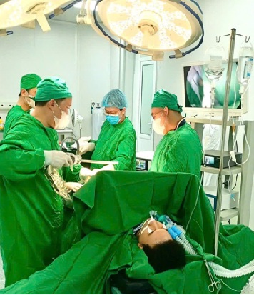 Bệnh Viện Đa Khoa Phụ Dực: Phẫu thuật nội soi cấp cứu thành công ca viêm ruột thừa hóa mủ cho bệnh nhân 16 tuổi
