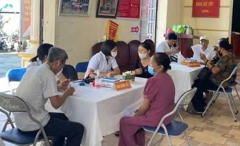 Khám sức khỏe định kỳ, khám sàng lọc miễn phí cho người cao tuổi